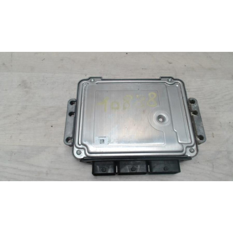 Calculateur moteur RENAULT SCENIC 2 PHASE 2 d’occasion