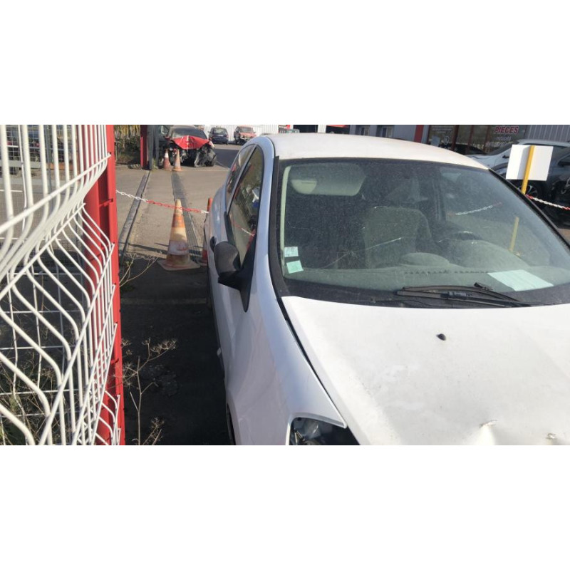 Calculateur RENAULT CLIO 3 PHASE 1 d’occasion