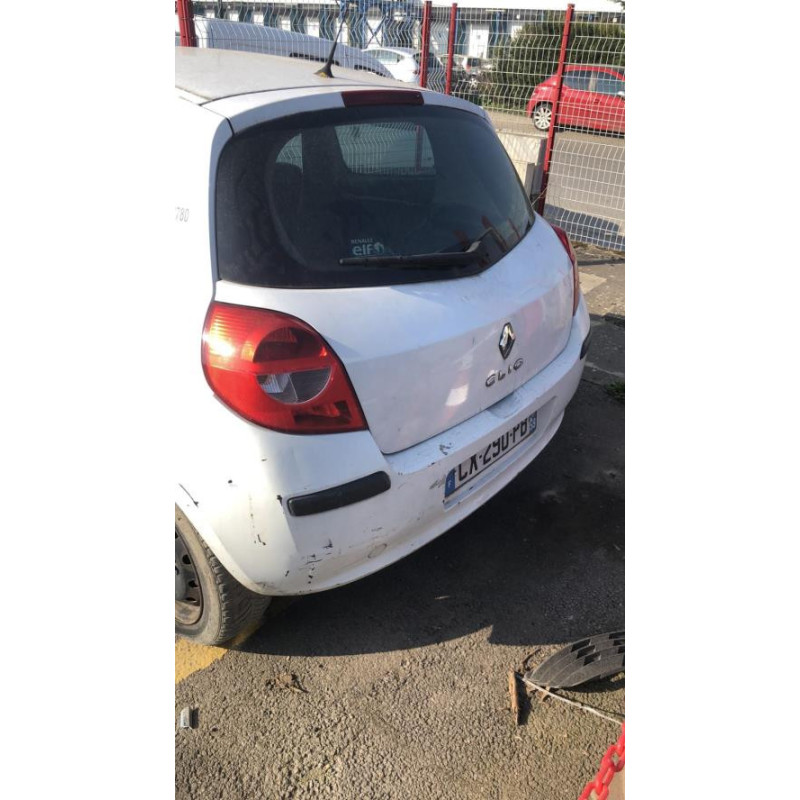 Calculateur RENAULT CLIO 3 PHASE 1 d’occasion