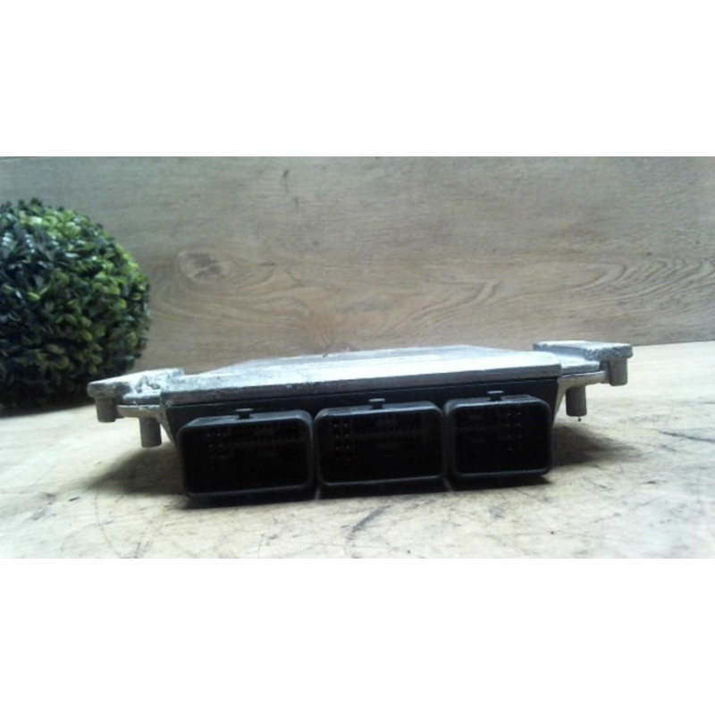 Calculateur moteur RENAULT VEL SATIS PHASE 1 d’occasion