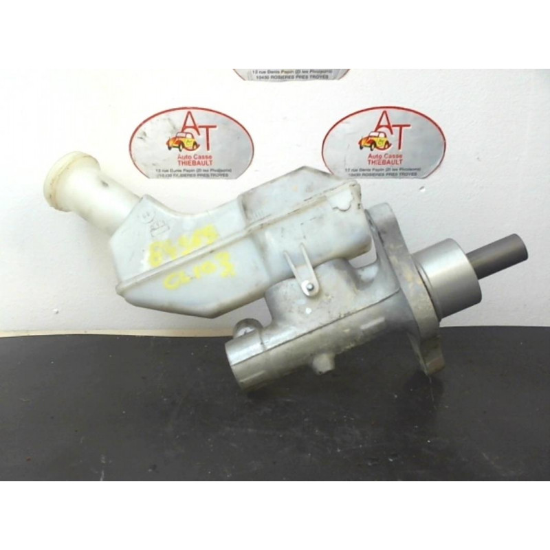 Maitre cylindre (freinage) RENAULT CLIO III 1.2 16V d’occasion
