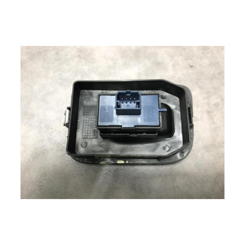 Interrupteur de leve vitre avant droit CITROEN NEMO d’occasion