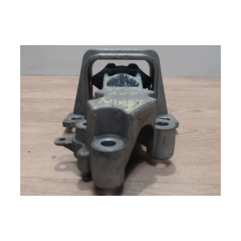 Support moteur RENAULT TWINGO 2 PHASE 1 d’occasion