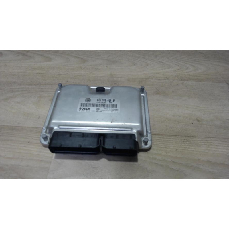 Calculateur moteur VOLKSWAGEN POLO 4 PHASE 2 d’occasion