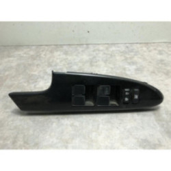 Interrupteur de leve vitre avant gauche TOYOTA URBAN CRUISER d’occasion