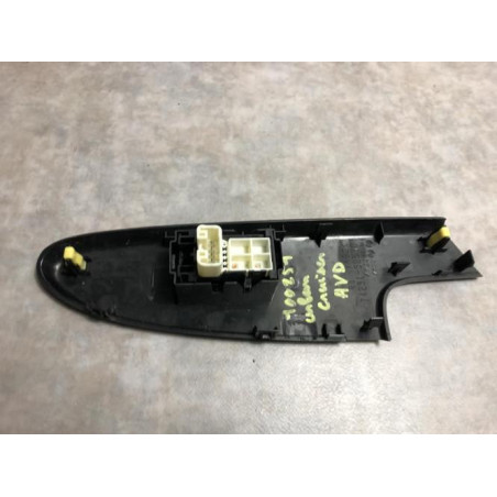 Interrupteur de leve vitre avant droit TOYOTA URBAN CRUISER d’occasion