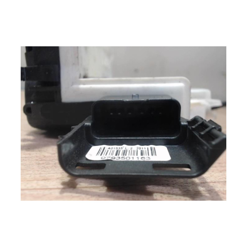Serrure avant droit CITROEN C3 2 PHASE 1 d’occasion