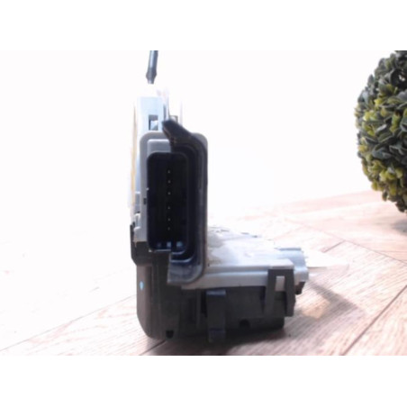 Serrure arriere gauche CITROEN C3 2 PHASE 1 d’occasion