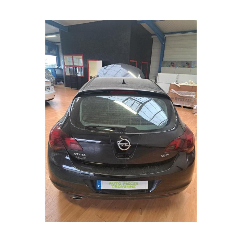 Aile avant droit OPEL ASTRA J PHASE 1 d’occasion