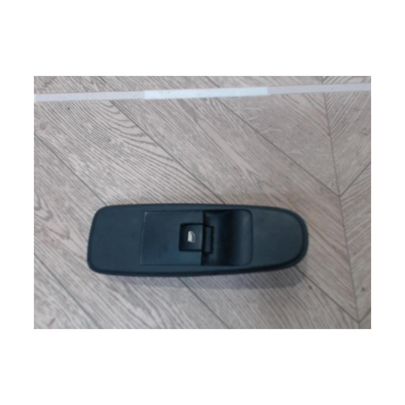 Interrupteur de leve vitre avant droit CITROEN C4 PICASSO 1 d’occasion