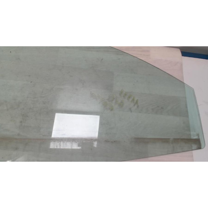 Vitre avant droit FIAT 500 2 PHASE 1 d’occasion