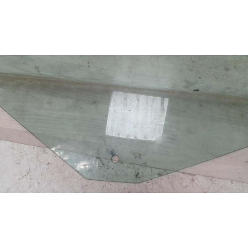 Vitre avant droit FIAT 500 2 PHASE 1 d’occasion
