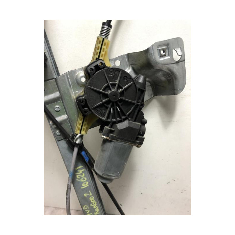 Leve vitre electrique avant droit RENAULT KANGOO 2 PHASE 1 d’occasion