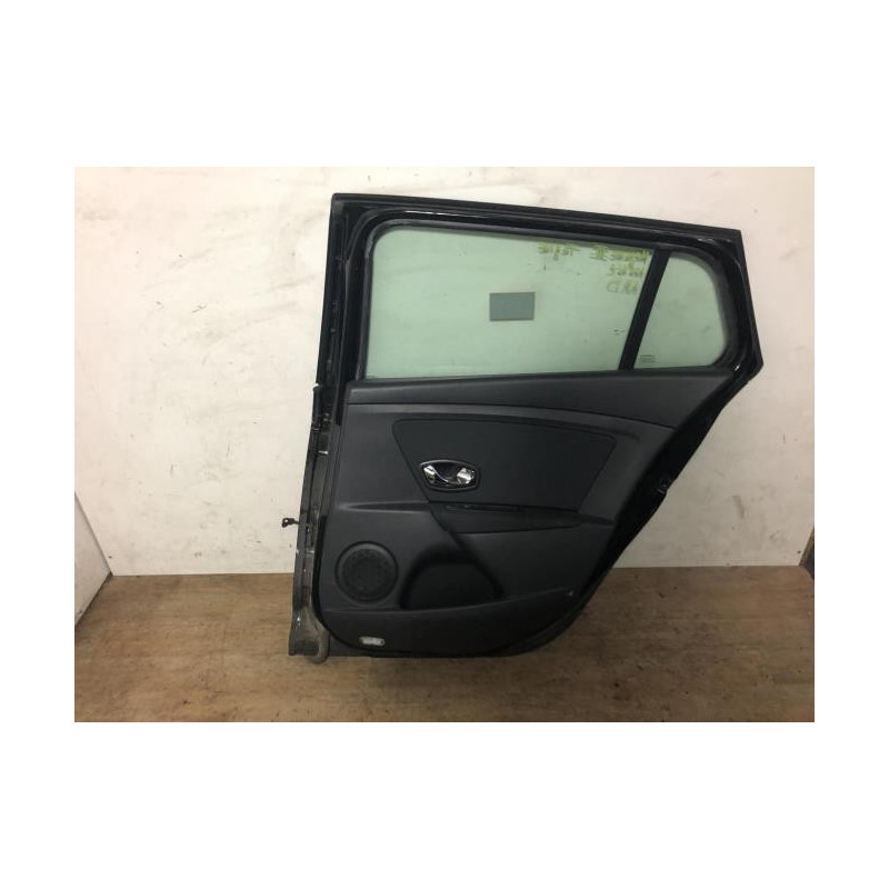 Porte arriere droit RENAULT MEGANE 3 PHASE 1 BREAK d’occasion