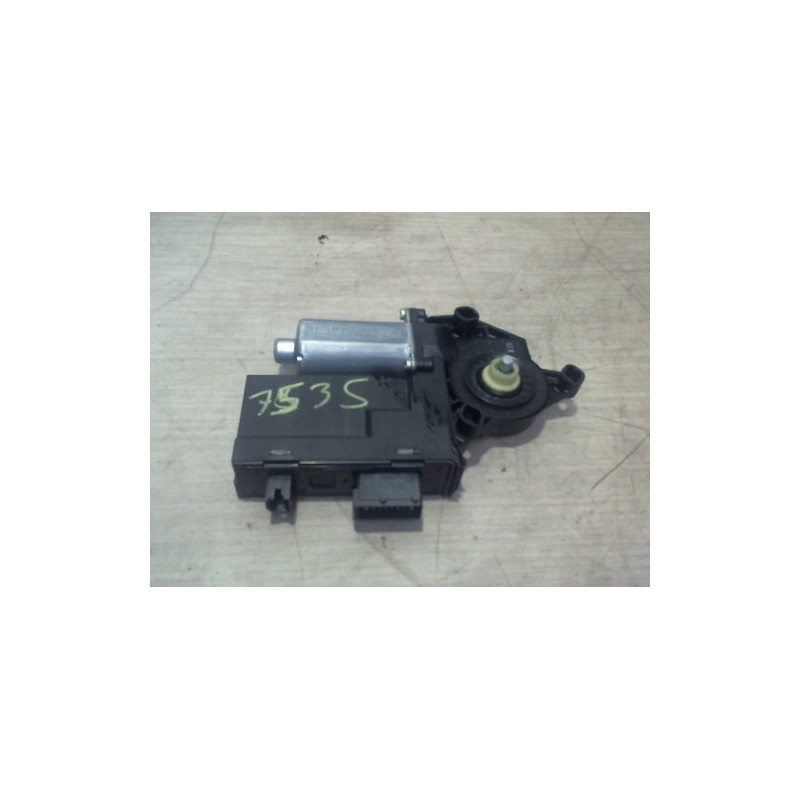 Moteur leve vitre avant droit PEUGEOT 307 PHASE 1 d’occasion