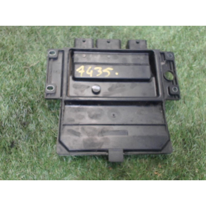 Calculateur moteur RENAULT SCENIC 2 PHASE 1 d’occasion