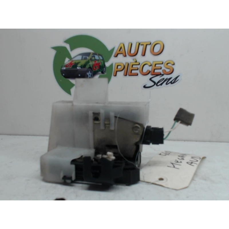 Serrure avant droit RENAULT MEGANE 1 PHASE 2 d’occasion