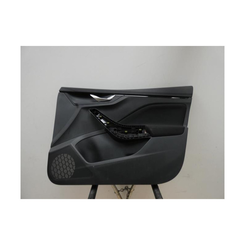 Panneau de porte avant droit SKODA SCALA d’occasion