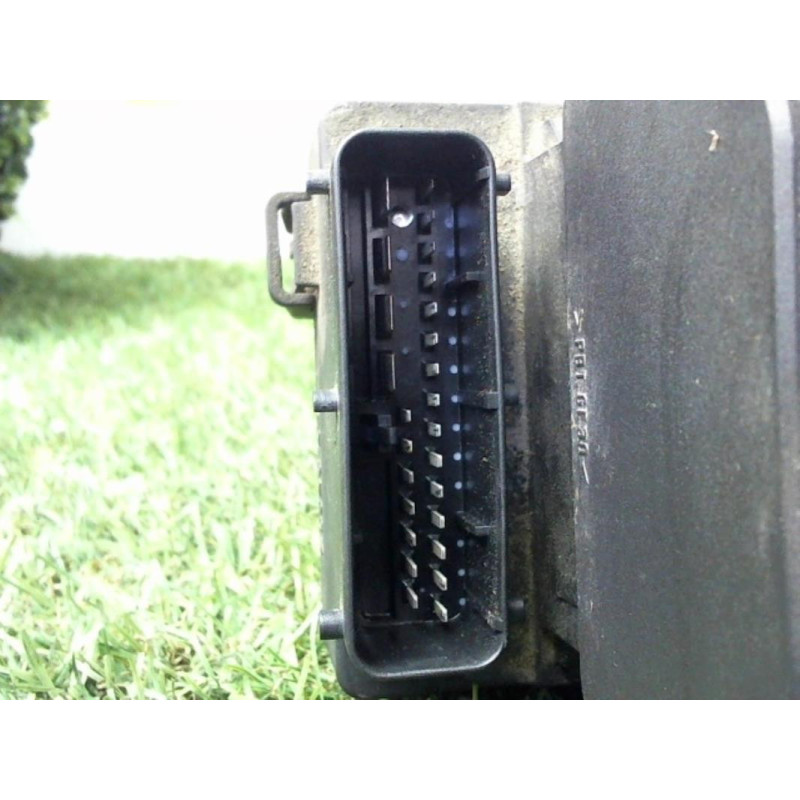 Bloc ABS (freins anti-blocage) AUDI A4 1 PHASE 2 d’occasion