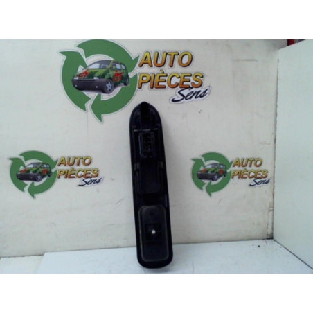Interrupteur de leve vitre avant droit PEUGEOT 307 PHASE 1 d’occasion