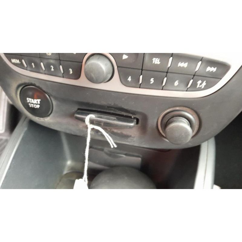 Ecran GPS RENAULT MEGANE 3 PHASE 1 BREAK d’occasion