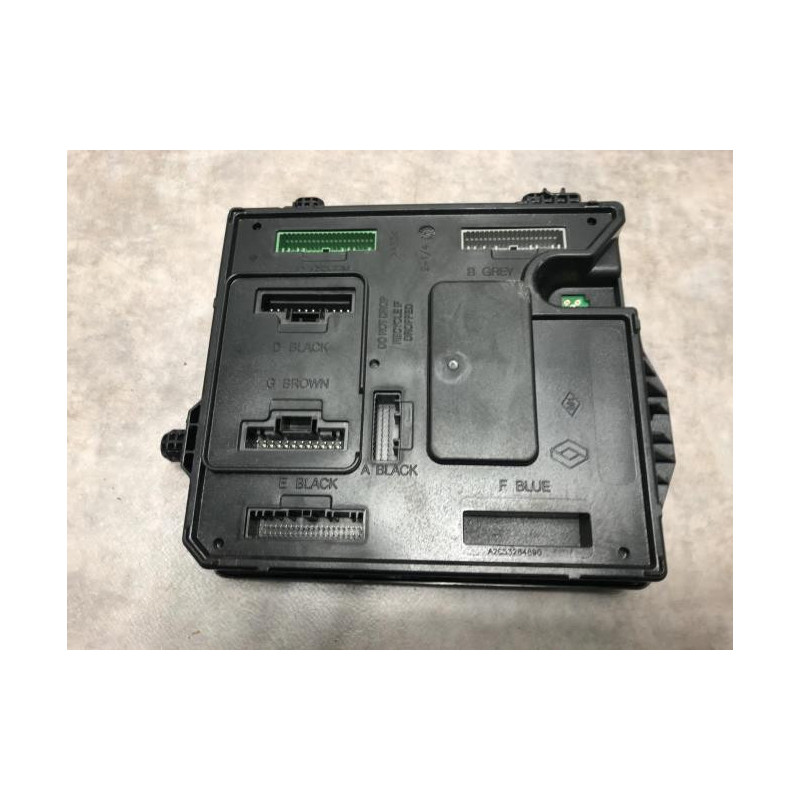 Boitier servitude moteur (BSM) RENAULT MEGANE 3 PHASE 1 BREAK d’occasion