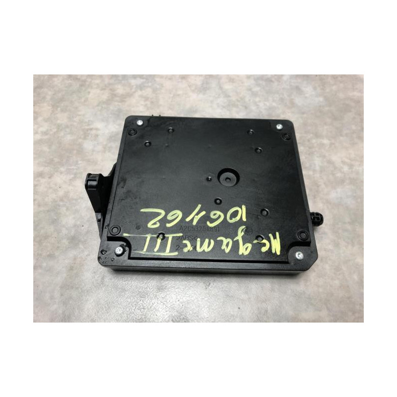 Boitier servitude moteur (BSM) RENAULT MEGANE 3 PHASE 1 BREAK d’occasion