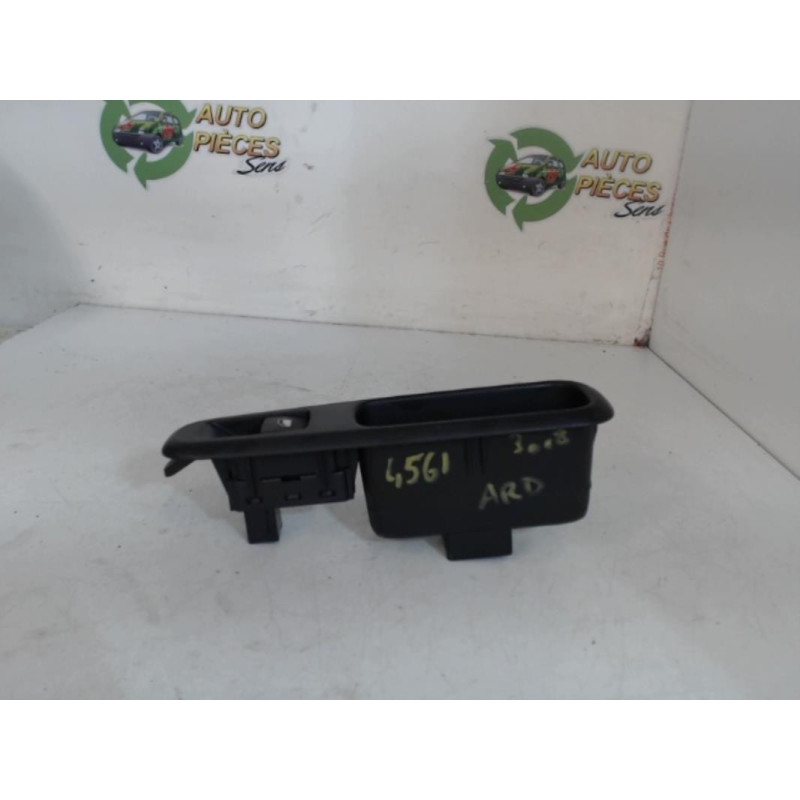 Interrupteur de leve vitre arriere droit PEUGEOT 3008 1 PHASE 1 d’occasion