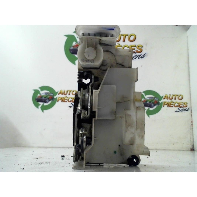 Serrure avant droit FIAT PUNTO 2 PHASE 2 d’occasion