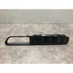 Interrupteur de leve vitre avant gauche RENAULT CAPTUR 1 PHASE 2 d’occasion