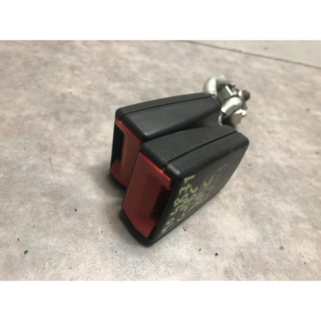 Attache ceinture arriere gauche VOLKSWAGEN GOLF 6 d’occasion