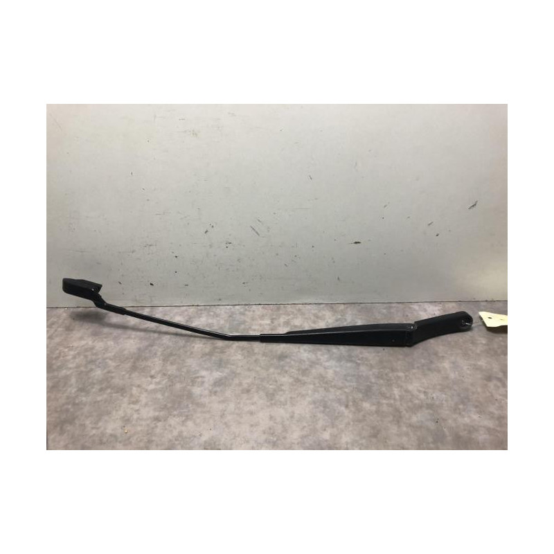 Bras essuie glace avant droit VOLKSWAGEN GOLF 6 d’occasion