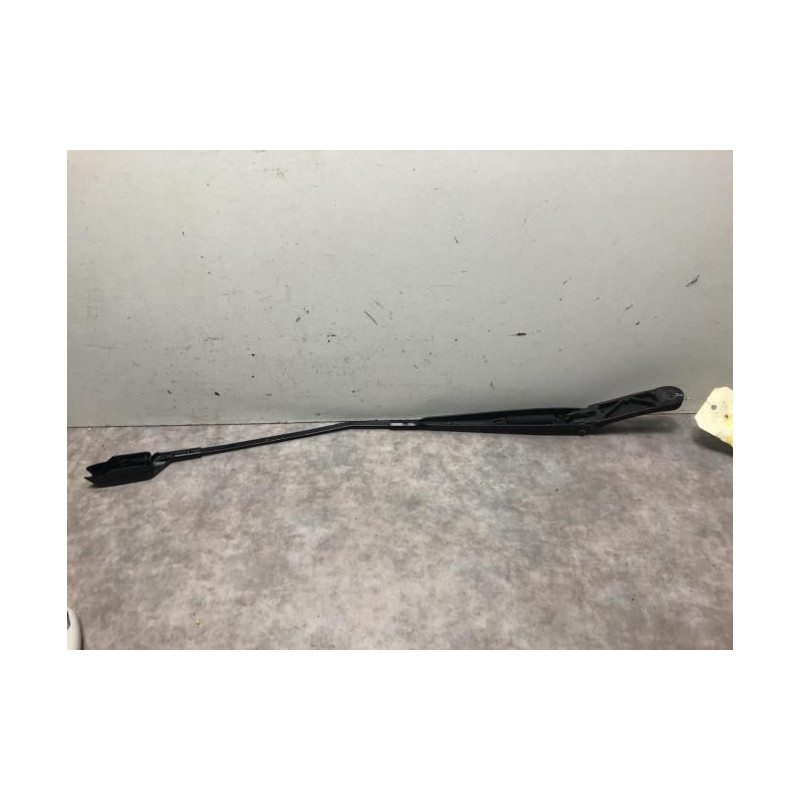 Bras essuie glace avant droit VOLKSWAGEN GOLF 6 d’occasion