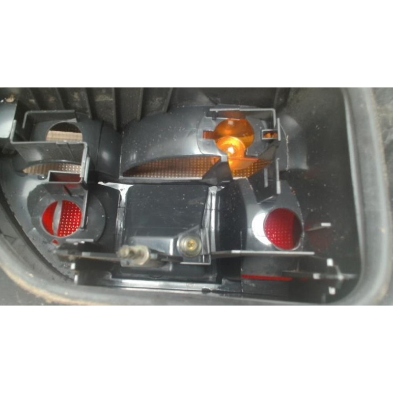 Feu arriere principal droit (feux) RENAULT CLIO 1 PHASE 3 d’occasion