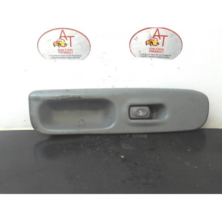 Interrupteur de leve vitre avant droit RENAULT TWINGO I PHASE 3 d’occasion