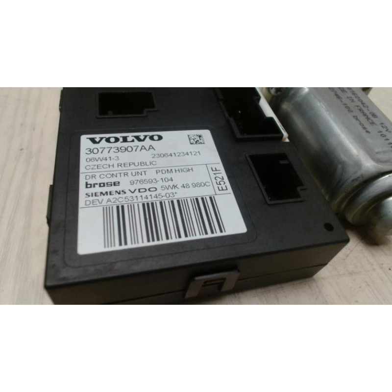 Moteur leve vitre avant droit VOLVO S 40 2 PHASE 1 d’occasion