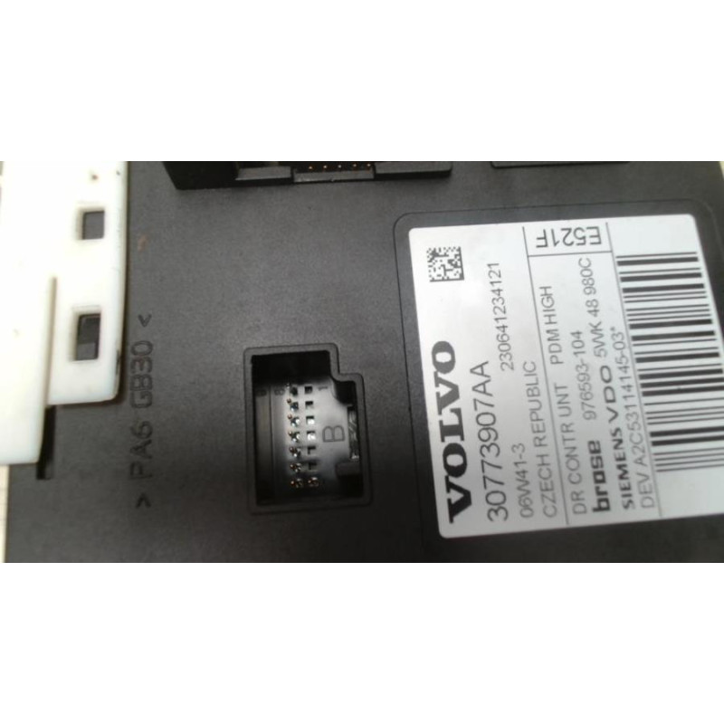 Moteur leve vitre avant droit VOLVO S 40 2 PHASE 1 d’occasion