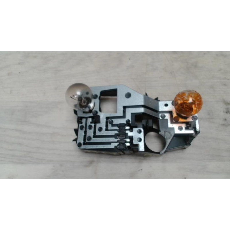 Platine feu arriere droit RENAULT LAGUNA 2 PHASE 2 d’occasion