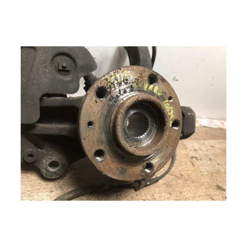 Fusee avant gauche OPEL  d’occasion