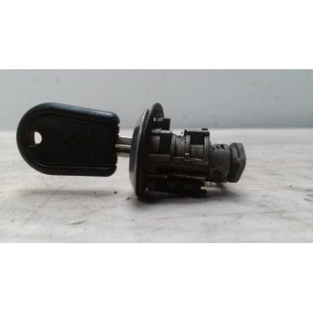 Barillet porte avant gauche CITROEN ZX PHASE 2 BREAK d’occasion