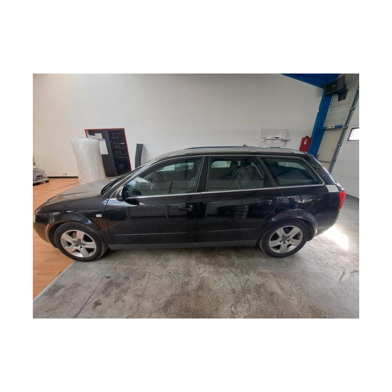Moyeu arriere droit AUDI A4 2 AVANT PHASE 1 BREAK d’occasion