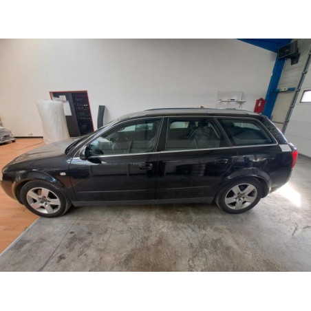Moyeu arriere droit AUDI A4 2 AVANT PHASE 1 BREAK d’occasion