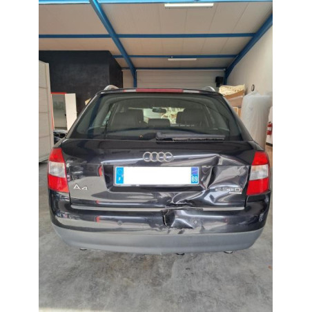 Moyeu arriere droit AUDI A4 2 AVANT PHASE 1 BREAK d’occasion