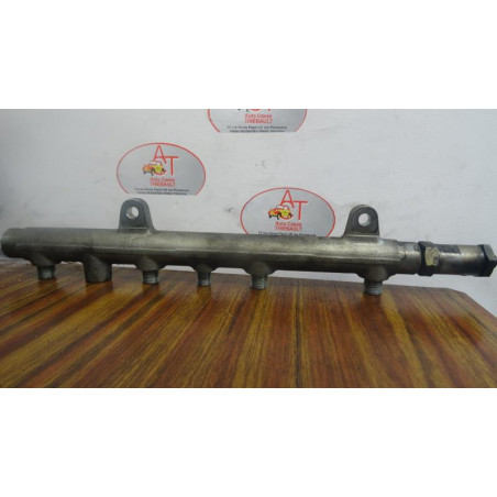 Rampe injection RENAULT MEGANE II PHASE 1 d’occasion