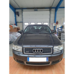Attache ceinture arriere centrale AUDI A4 2 AVANT PHASE 1 BREAK d’occasion