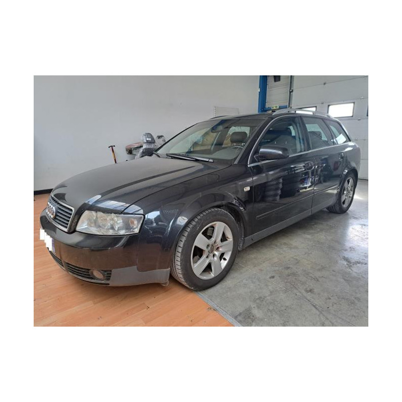 Attache ceinture arriere centrale AUDI A4 2 AVANT PHASE 1 BREAK d’occasion