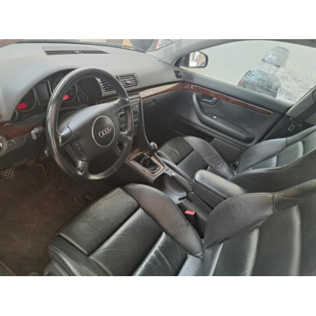Attache ceinture arriere centrale AUDI A4 2 AVANT PHASE 1 BREAK d’occasion
