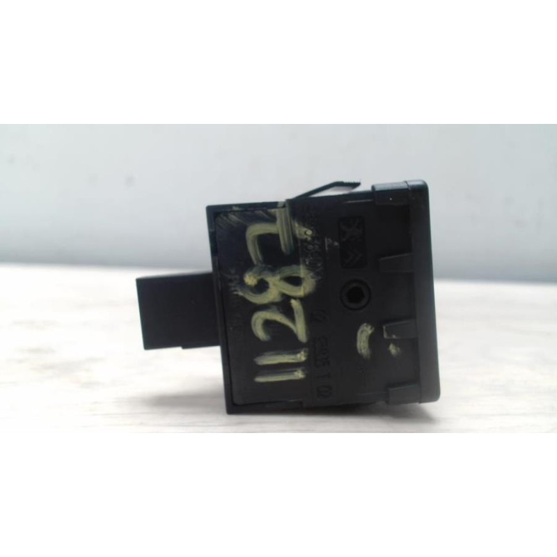 Commande de reglage hauteur de phare PEUGEOT 308 1 PHASE 1 d’occasion