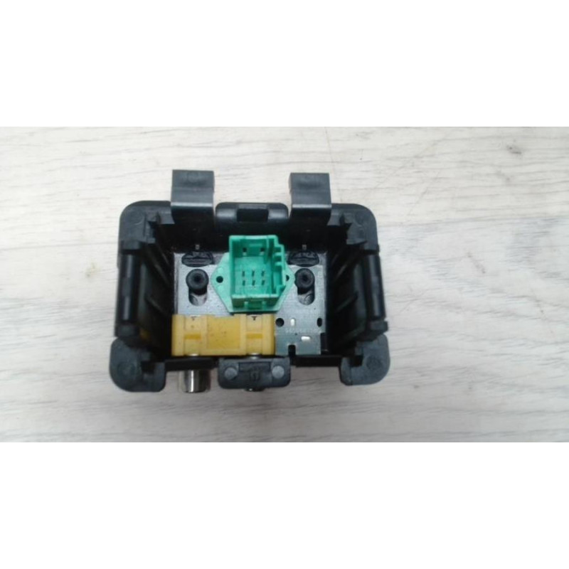 Amplificateur audio PEUGEOT 308 1 PHASE 1 d’occasion