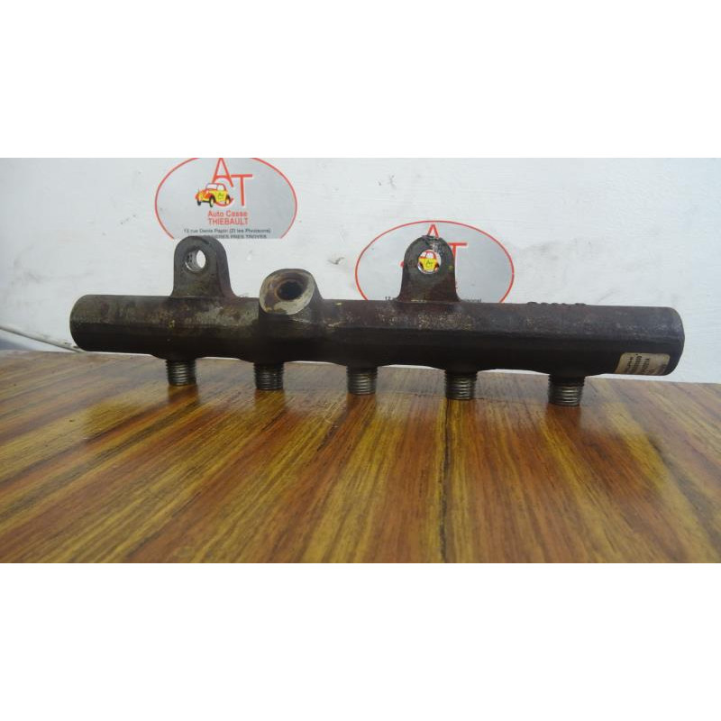 Rampe injection RENAULT TWINGO II PHASE 1 d’occasion
